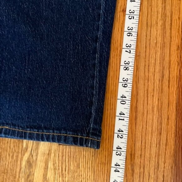 Levi's 505 Men's Size 36-32 - Dark Blue Wash - Pre-Owned - Picture 9 of 13